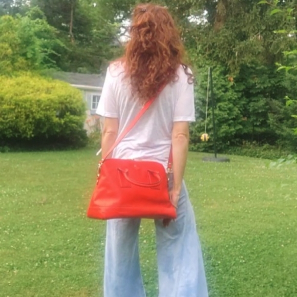 New kate spade Large Red Domed 2 Way Pebble Leather Convertible Crossbod… - Picture 4 of 16